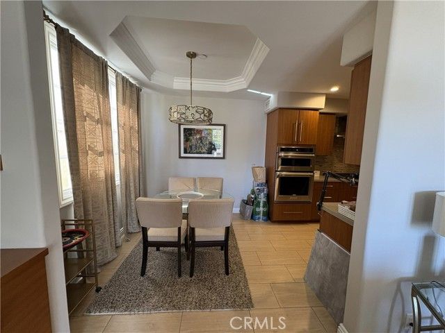 10595 Ashton Avenue 201, Los Angeles, CA 90024