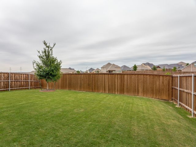10613 Smiths Bend Road, Fort Worth, TX 76126