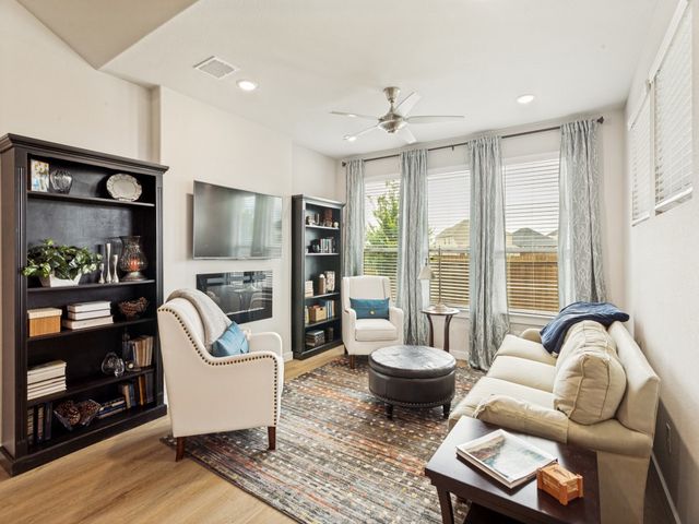 10613 Smiths Bend Road, Fort Worth, TX 76126