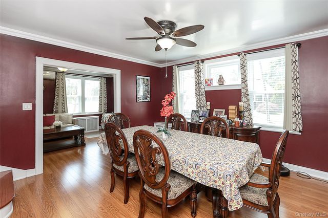 95-20 239th Street, Floral Park, NY 11001