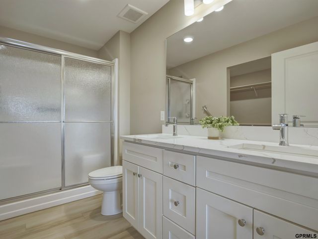 20055 Piney Creek Drive, Elkhorn, NE 68022