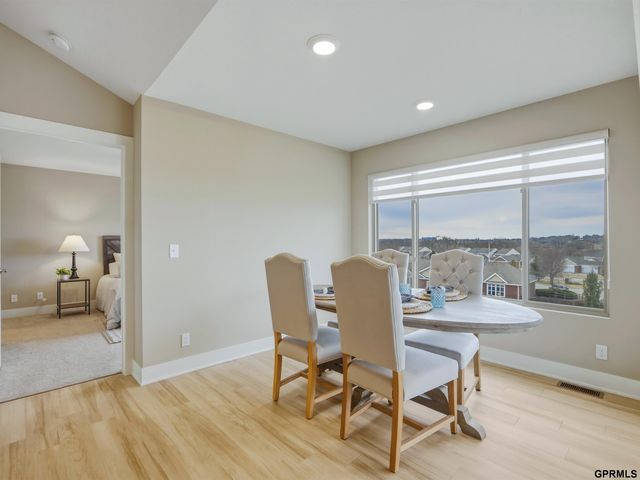 20055 Piney Creek Drive, Elkhorn, NE 68022