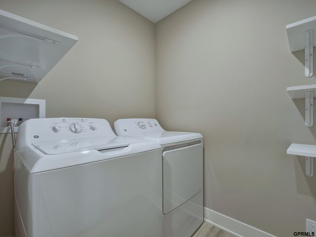 20055 Piney Creek Drive, Elkhorn, NE 68022