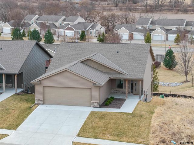 20055 Piney Creek Drive, Elkhorn, NE 68022