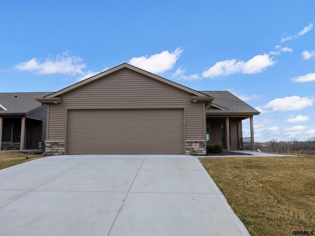 20055 Piney Creek Drive, Elkhorn, NE 68022