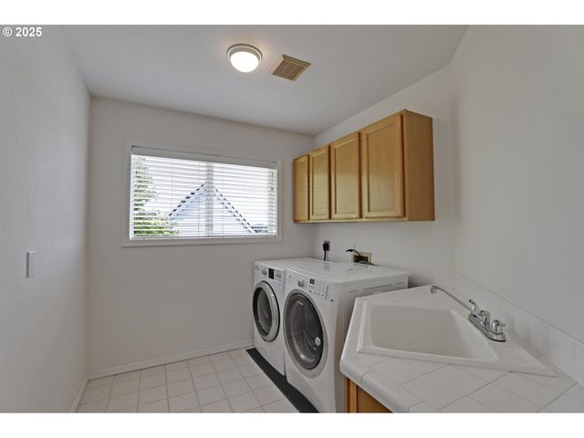 15017 Sw TELLURIDE Ter, Beaverton, OR 97007