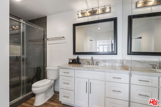 2385 Roscomare Road E17, Los Angeles, CA 90077