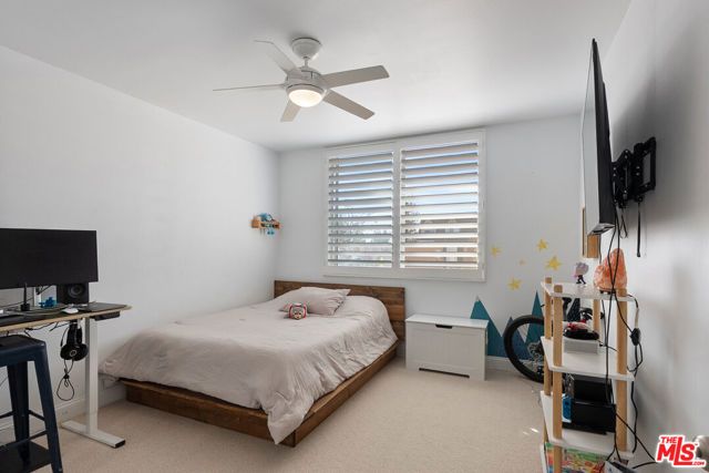 2385 Roscomare Road E17, Los Angeles, CA 90077