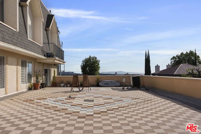 2385 Roscomare Road E17, Los Angeles, CA 90077