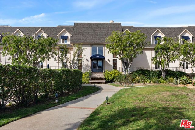 2385 Roscomare Road E17, Los Angeles, CA 90077