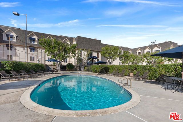 2385 Roscomare Road E17, Los Angeles, CA 90077