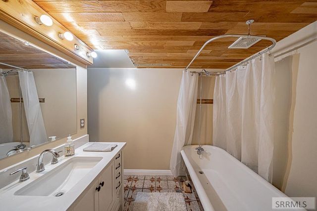 490 Moonlite Drive, Idaho Falls, ID 83402