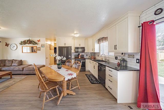 490 Moonlite Drive, Idaho Falls, ID 83402