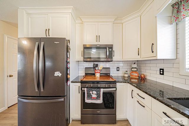 490 Moonlite Drive, Idaho Falls, ID 83402