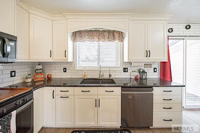 490 Moonlite Drive, Idaho Falls, ID 83402