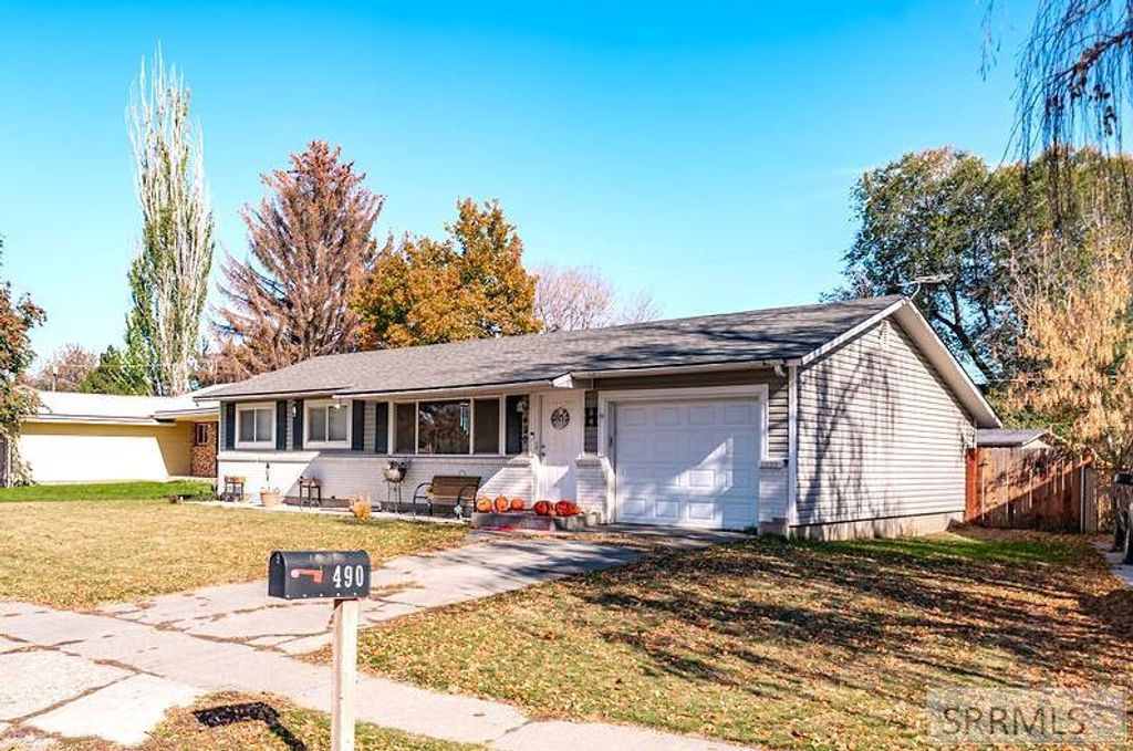 490 Moonlite Drive, Idaho Falls, ID 83402
