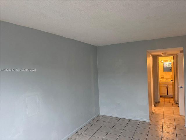 3710 NW 21st Street 109, Lauderdale Lakes, FL 33311