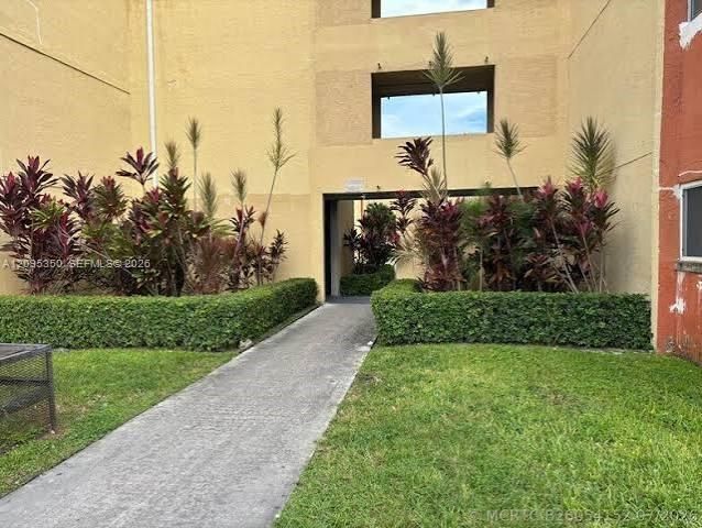 3710 NW 21st Street 109, Lauderdale Lakes, FL 33311