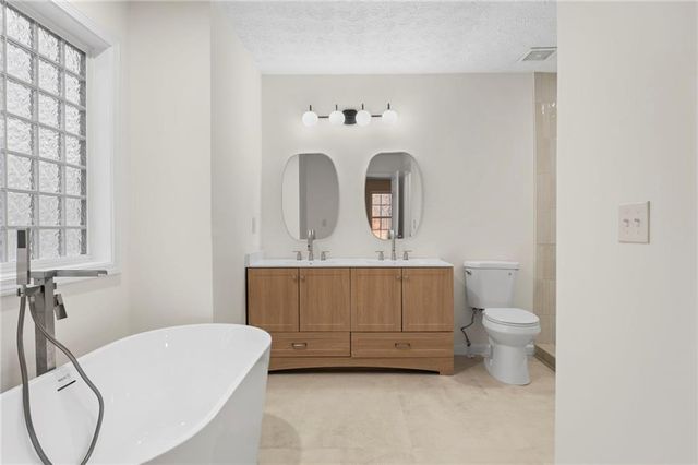 1227 Al Roberts Rd SE, Senoia, GA 30276