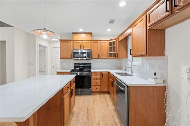 1227 Al Roberts Rd SE, Senoia, GA 30276