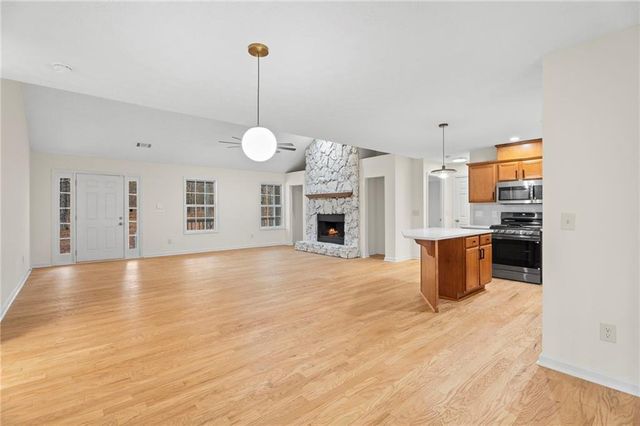 1227 Al Roberts Rd SE, Senoia, GA 30276