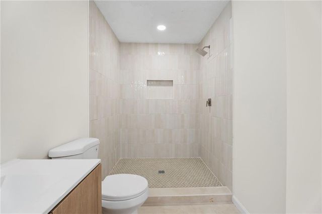 1227 Al Roberts Rd SE, Senoia, GA 30276