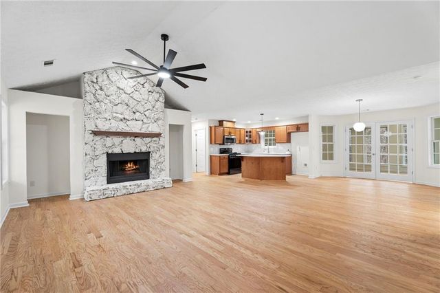 1227 Al Roberts Rd SE, Senoia, GA 30276