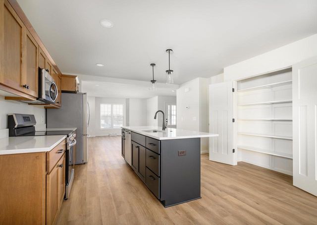 2008 South High Point Road, Madison, WI 53719