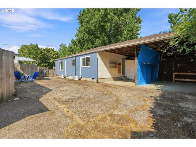 1572 W BROADWAY, Eugene, OR 97402