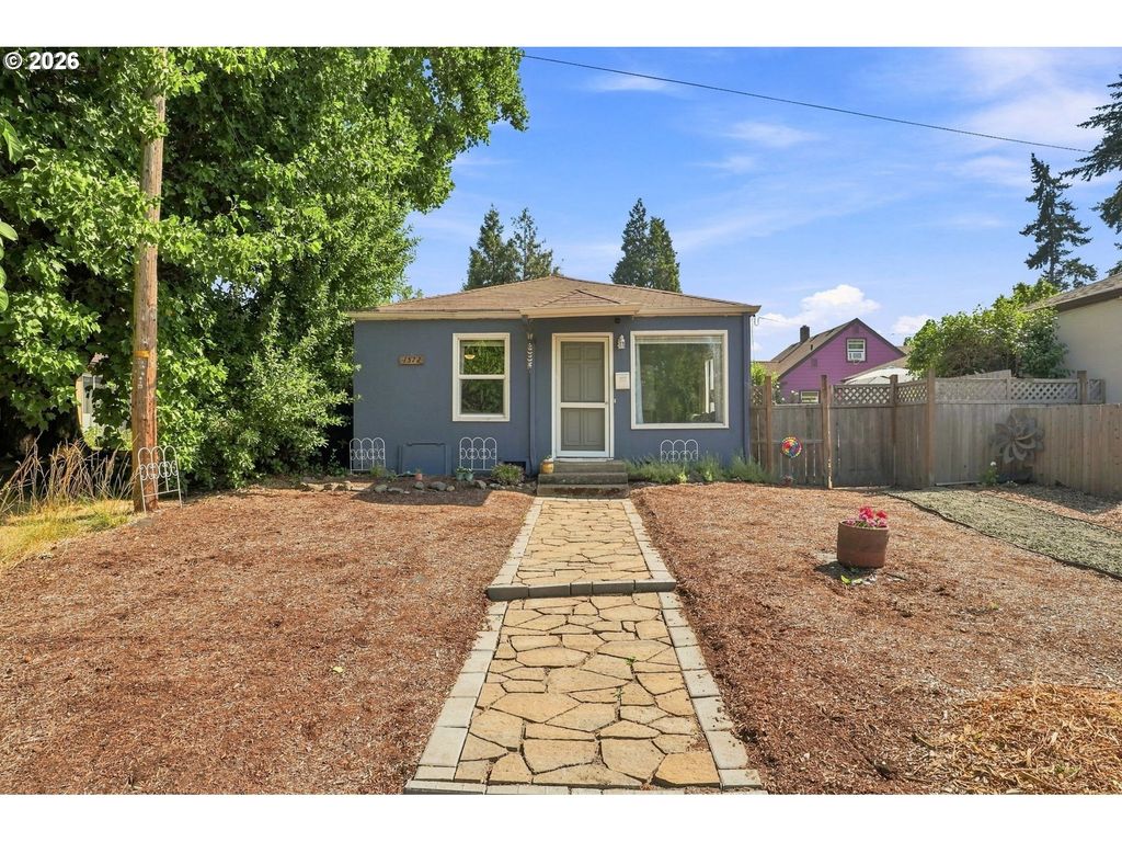 1572 W BROADWAY, Eugene, OR 97402