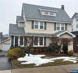 5 Hamilton Avenue, Kearny, NJ 07032