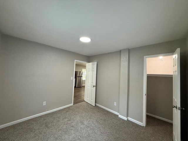 910 W Valley Street, St Joseph, MO 64504