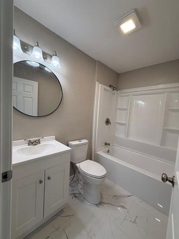 910 W Valley Street, St Joseph, MO 64504