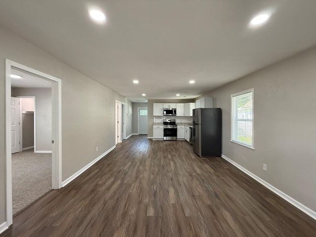 910 W Valley Street, St Joseph, MO 64504