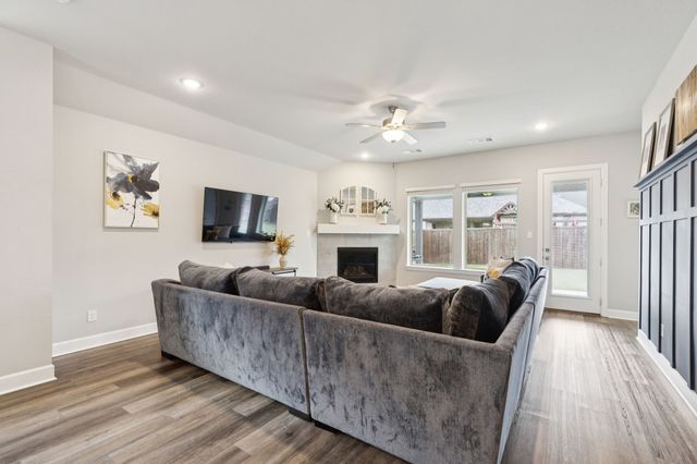 4105 Silver Spur Court, Aubrey, TX 76227