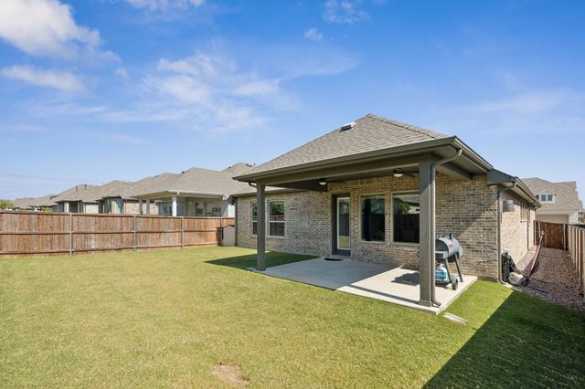 4105 Silver Spur Court, Aubrey, TX 76227