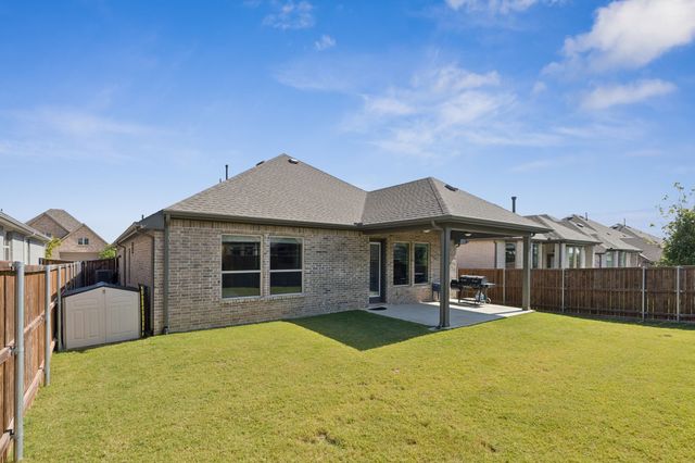 4105 Silver Spur Court, Aubrey, TX 76227