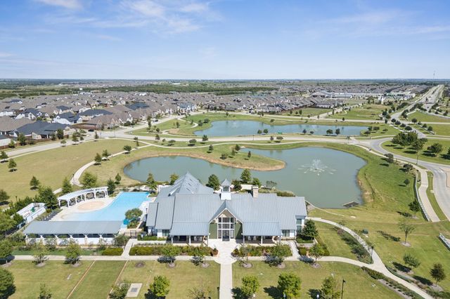 4105 Silver Spur Court, Aubrey, TX 76227