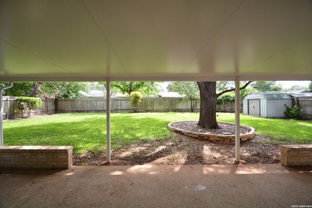 602 BRIAR OAK ST, San Antonio, TX 78216