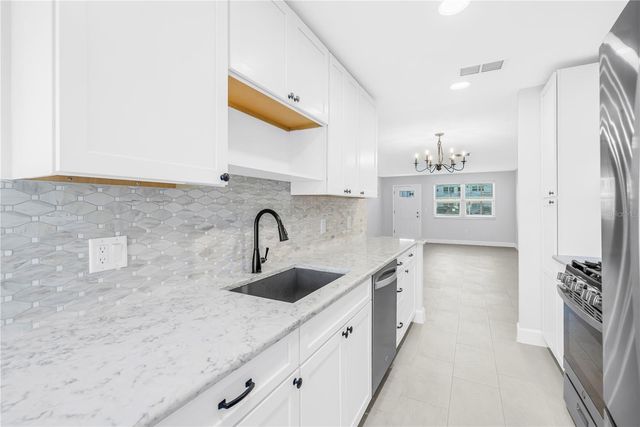 5935 30TH AVENUE S 105, Gulfport, FL 33707