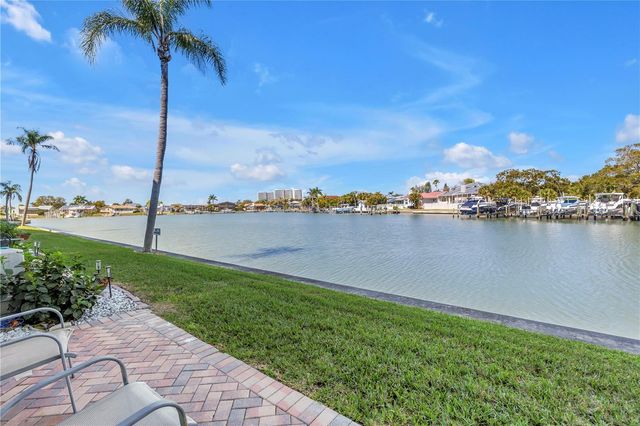 5935 30TH AVENUE S 105, Gulfport, FL 33707