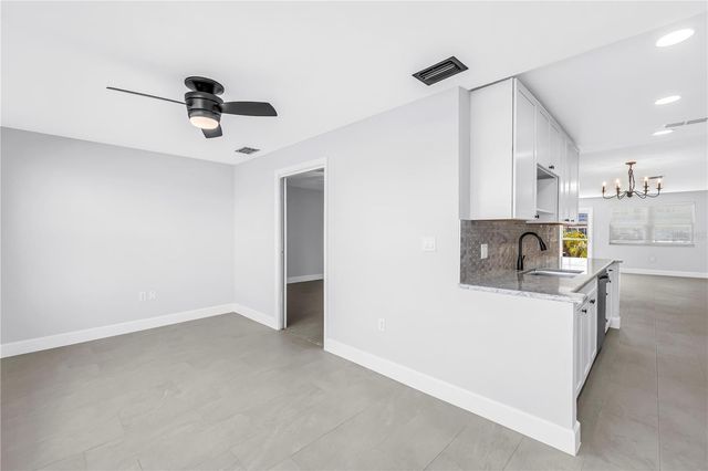 5935 30TH AVENUE S 105, Gulfport, FL 33707