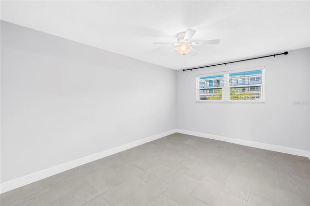 5935 30TH AVENUE S 105, Gulfport, FL 33707