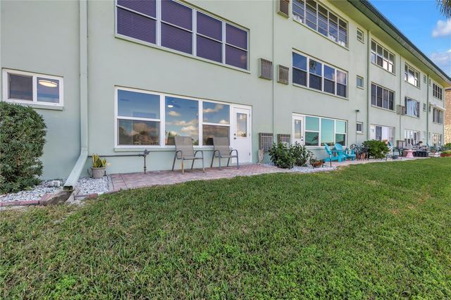 5935 30TH AVENUE S 105, Gulfport, FL 33707