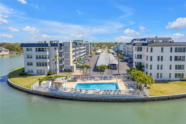 5935 30TH AVENUE S 105, Gulfport, FL 33707