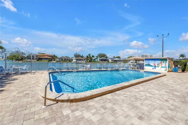 5935 30TH AVENUE S 105, Gulfport, FL 33707