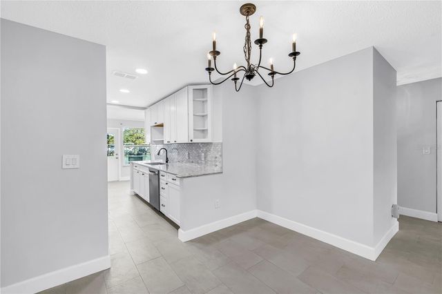 5935 30TH AVENUE S 105, Gulfport, FL 33707