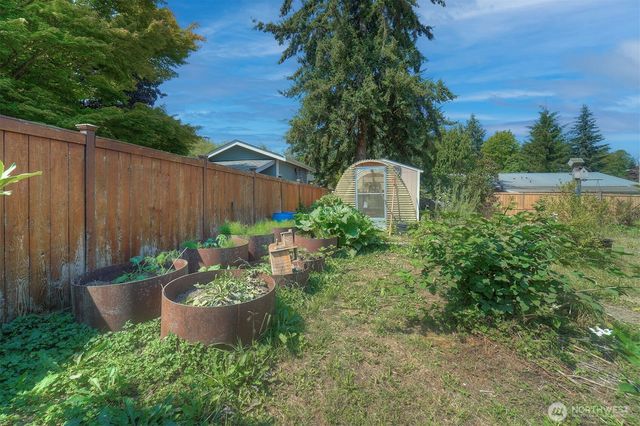 27019 Woodside Road NE, Kingston, WA 98346