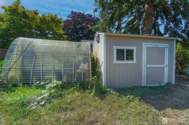 27019 Woodside Road NE, Kingston, WA 98346