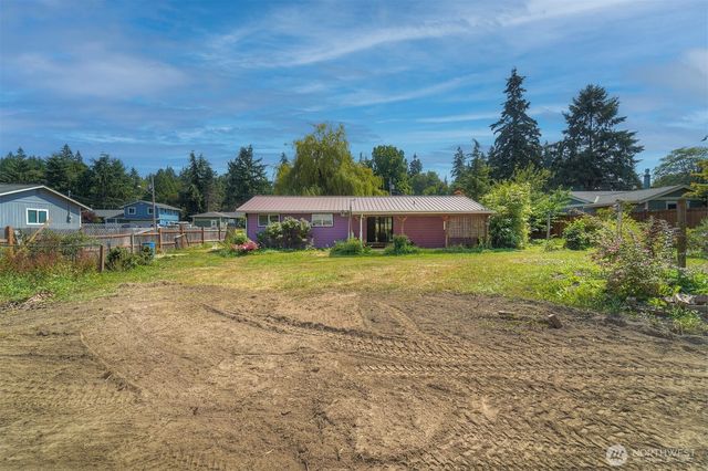 27019 Woodside Road NE, Kingston, WA 98346